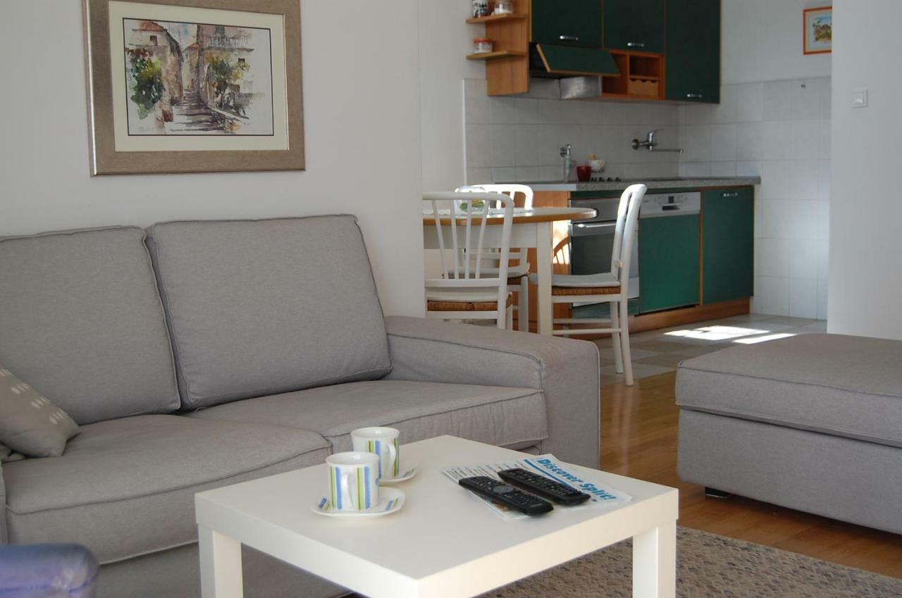 Apartment Definis Split Exterior photo