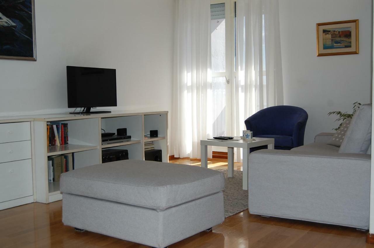 Apartment Definis Split Exterior photo